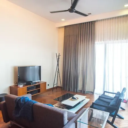 The Suites At Waterside Straits Quay By Plush Bagan Jermal Exterior photo