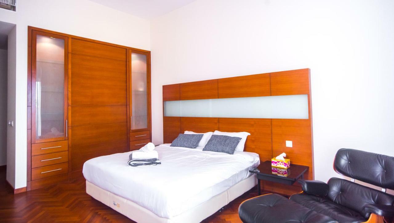 The At Waterside Straits Quay By Plush Apartment